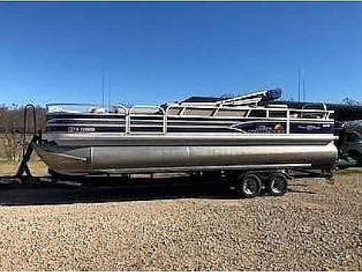 2015 Sun Tracker DLX/XP3 Fishin ...