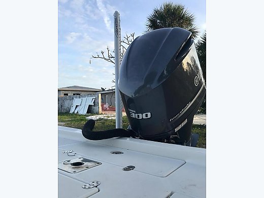 2014 Ranger 2310 Bay Ranger