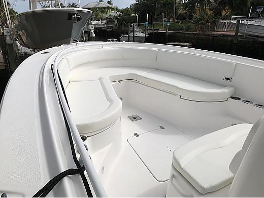 2019 Edgewater 320CC