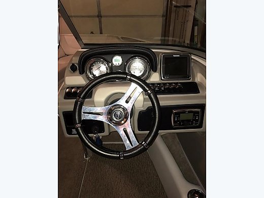 2017 Crownline 215 SS