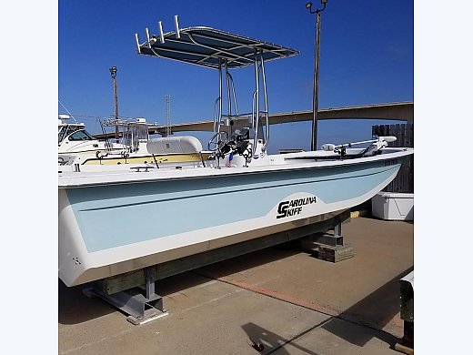 2011 Carolina Skiff 238 DLV