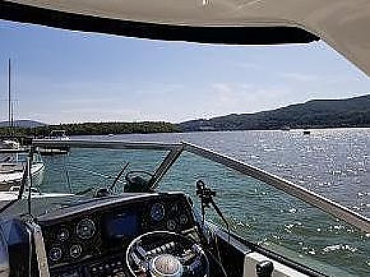 2017 Monterey 295 Sport Yacht