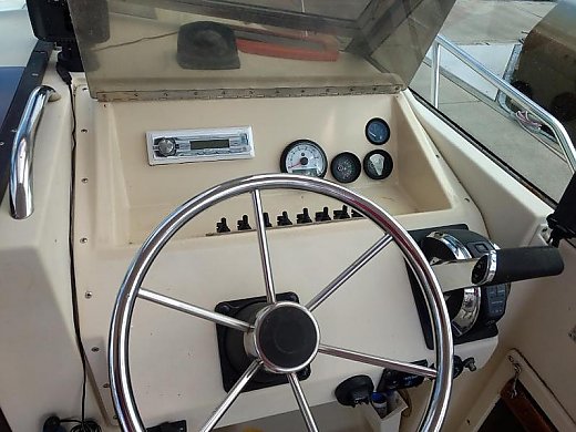 1987 Pursuit 2200 Cuddy