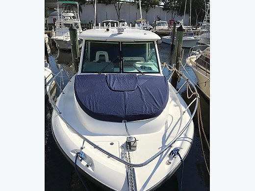 2013 Boston Whaler 315 Conquest