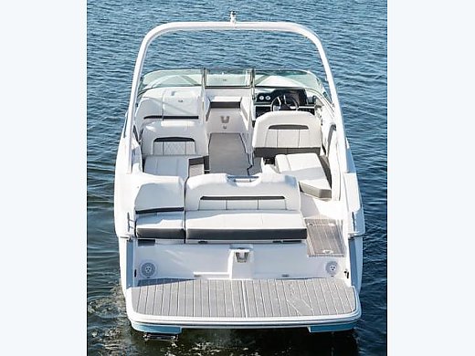 2017 Regal 26 Fasdeck
