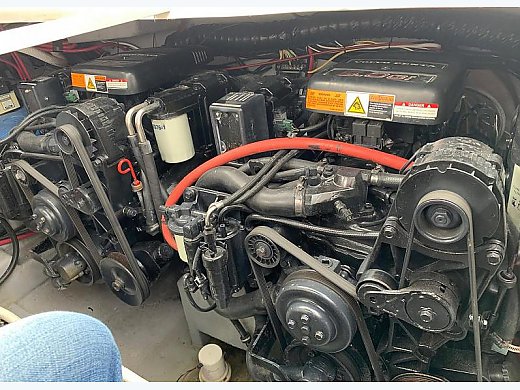 2000 Chaparral Signature 300