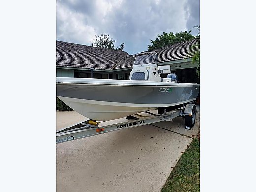 2018 Tidewater 1800 Bay Max