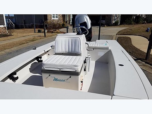 2001 Maverick Boat Co. Master An...