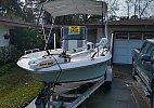 Cobia 211 Bay Console 2004