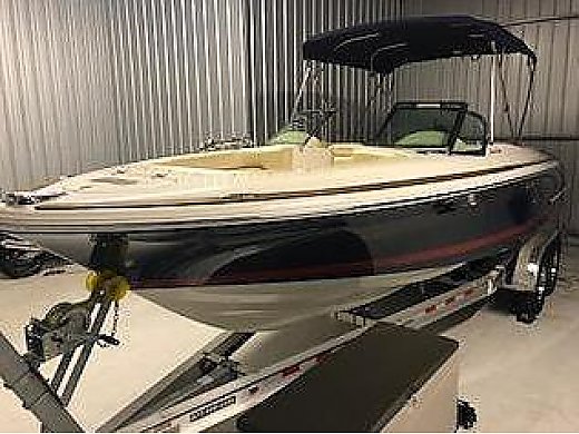2006 Chris-Craft Launch 25