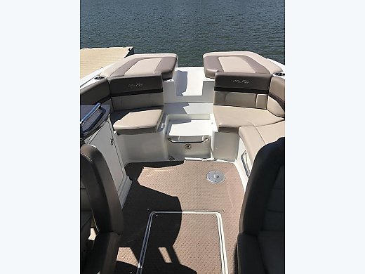 2011 Sea Ray 250 SLX