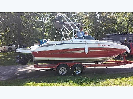 2011 Sea Ray 240 Sundeck