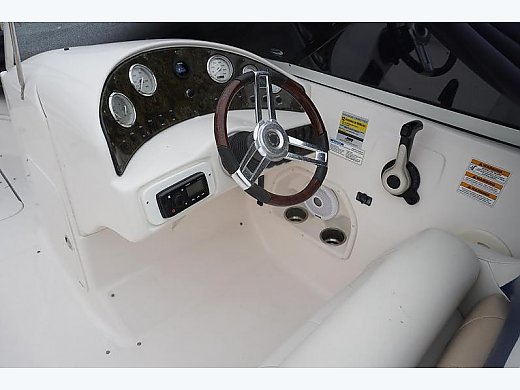 2006 Hurricane Fundeck 238 RE OB