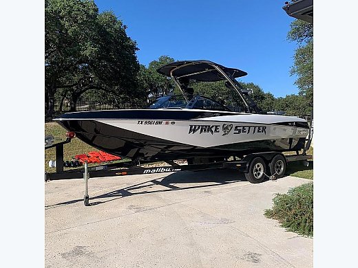 2012 Malibu Wakesetter 247 LSV