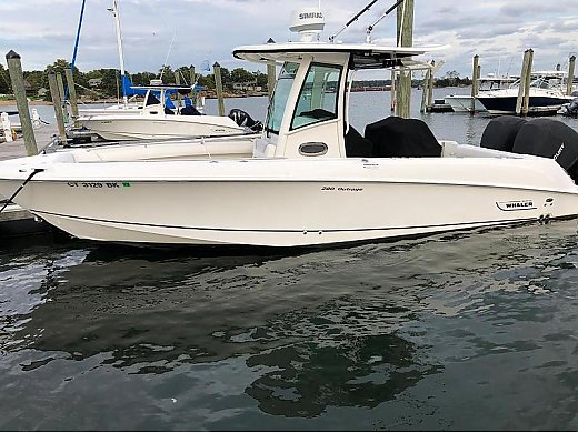 2014 Boston Whaler 280 Outrage