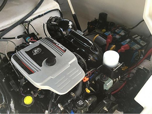 2011 Hurricane Sundeck 2600 I/O
