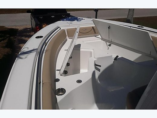 2017 Sea Hunt Ultra 225