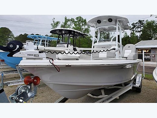 2019 Sea Pro 248 Bay DLX