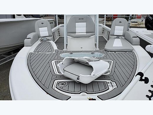 2019 Sea Pro 248 Bay DLX