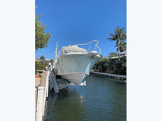 2014 Edgewater 335 Express