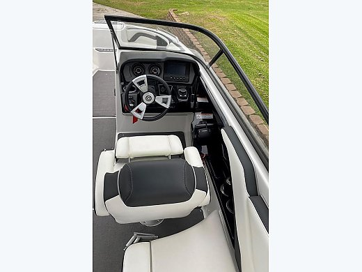 2016 Yamaha AR240