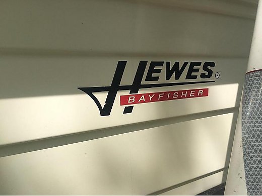 1996 Hewes Bayfisher
