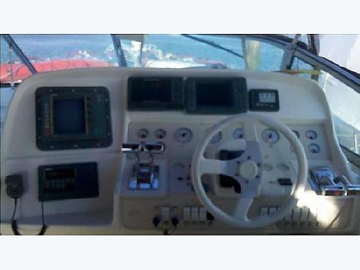 1996 Cruisers Yachts 3570 Esprit