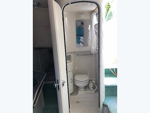1996 Carver 250 Express Cruiser