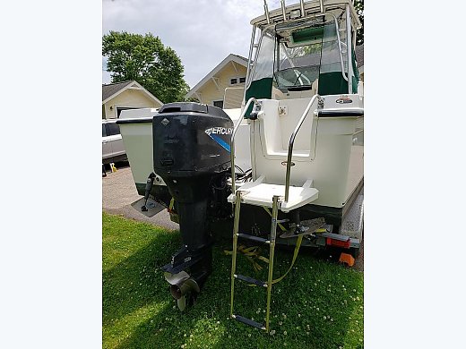 2004 Trophy 2302 WA