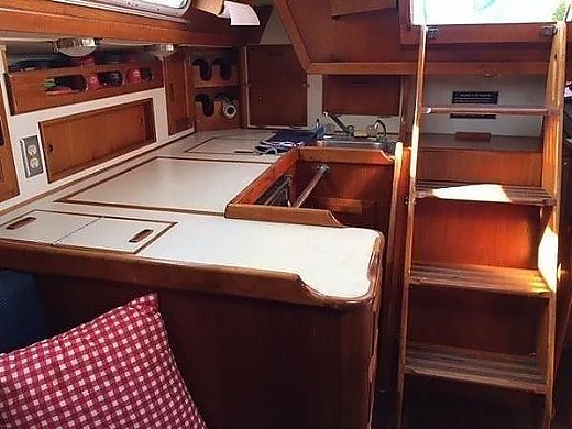 1985 Ericson 35