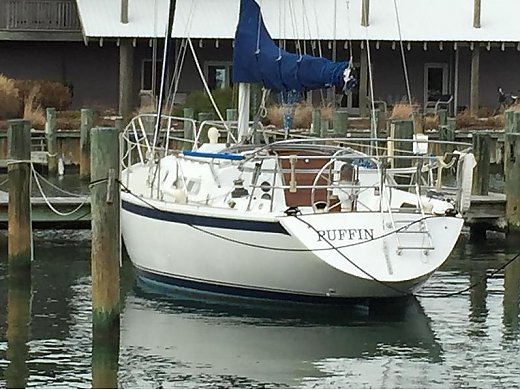 1985 Ericson 35