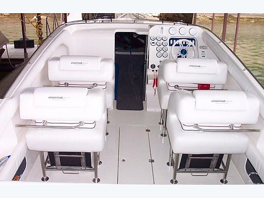 2002 Advantage 32 Victory