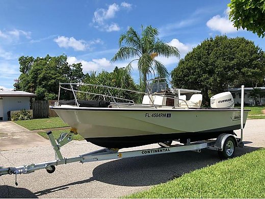 1987 Boston Whaler Outrage 18