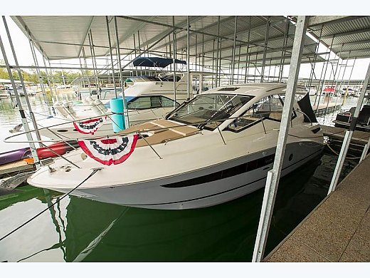 2017 Sea Ray 350 Sundancer Coupe