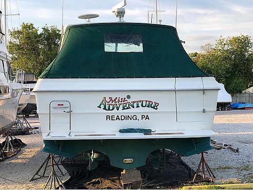1990 Sea Ray 390 Express Cruiser