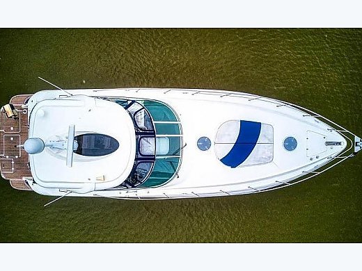 2007 Cruisers Yachts 460 Express