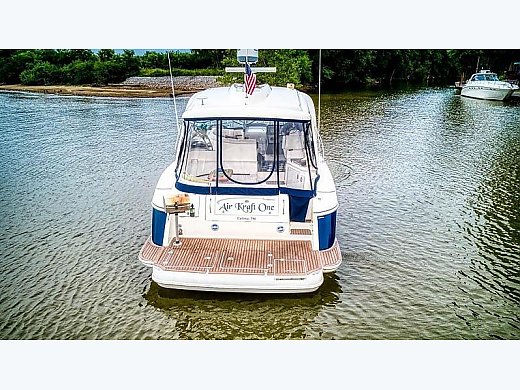2007 Cruisers Yachts 460 Express