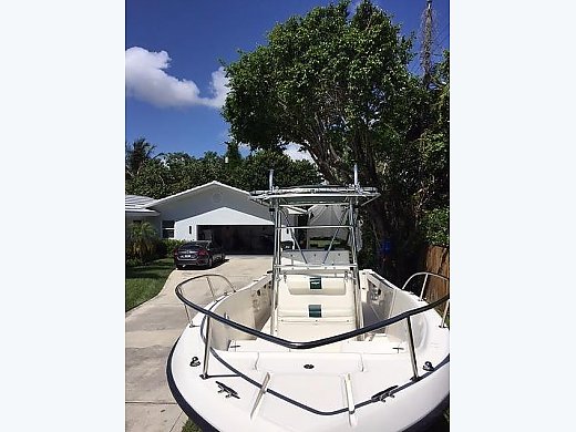 1997 Pursuit 2470 Pursuit