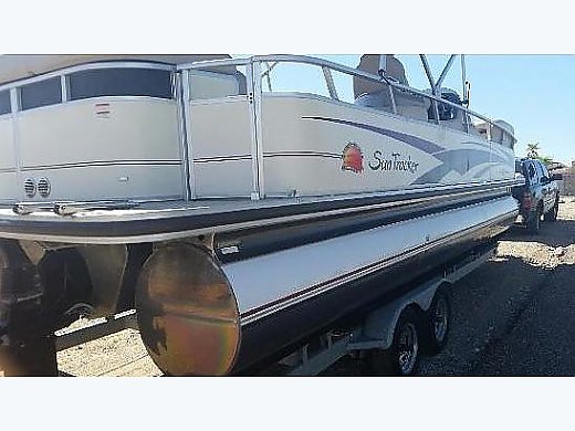 2009 Sun Tracker 26 Regency