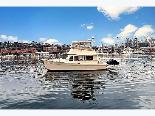 2008 Mainship 34 Trawler