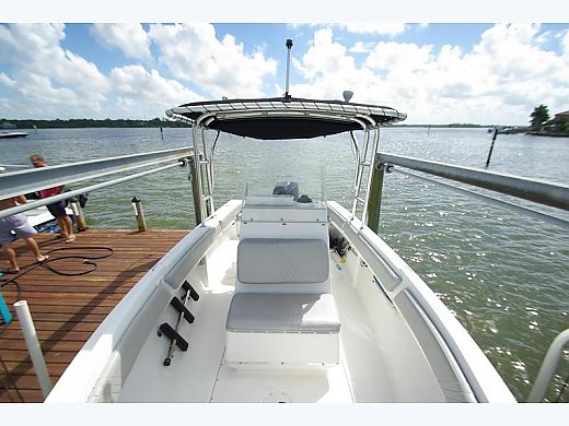 2003 Fountain 23 Center Console