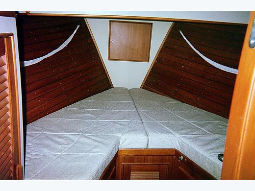 1995 Grand Banks Classic