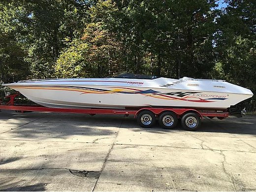 2003 Fountain 35 Executioner