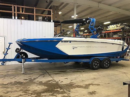 2018 Nautique Super Air Nautique...