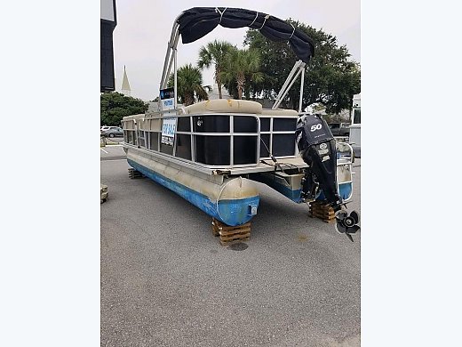 2011 Bentley Pontoons Crre