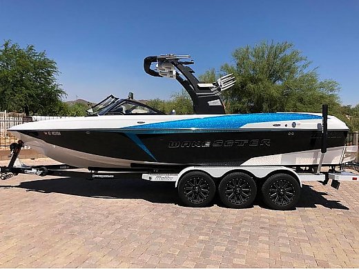 2016 Malibu Wakesetter 25 LSV