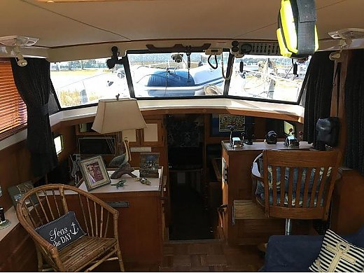 1986 Mainship 36Dc