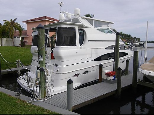 2002 Carver 466 Motor Yacht